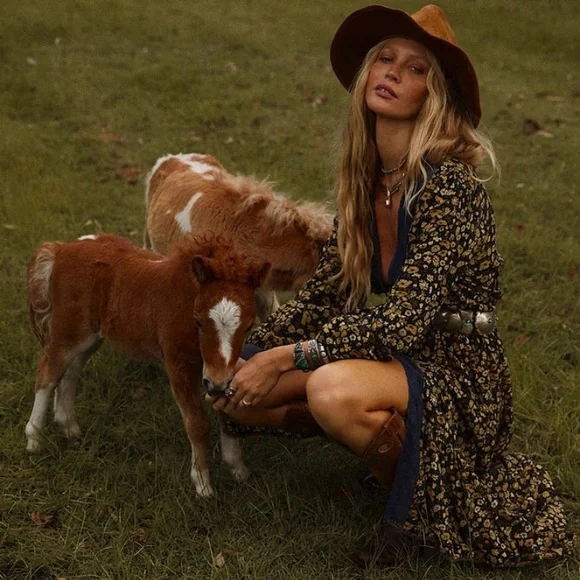 Chasing Unicorns๐ซ Izabella Duster Dress {Midnight Bloom} sz Small - Picture 2 of 15